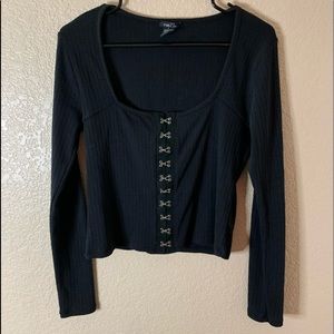 Cropped black front clasp long sleeve